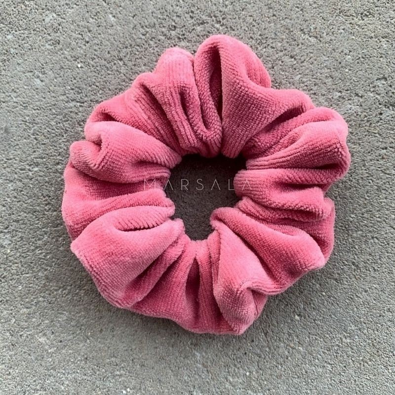 Elastika za lase scrunchie EMI Pink - by Marsala