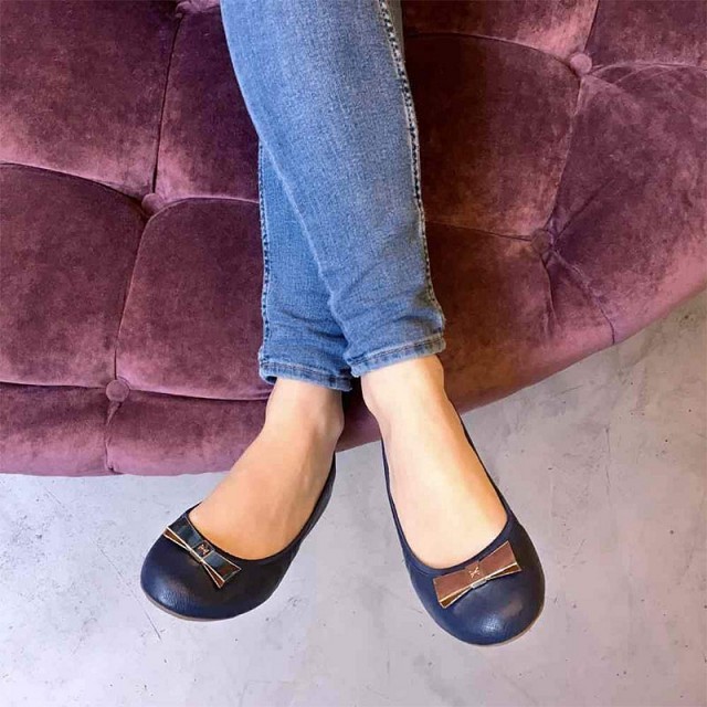 Balerinke s spominsko peno za ženske CHLOE Navy - Butterfly Twists