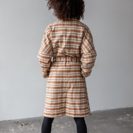 Dolg, topel plašč New York v bež - kamel karo vzorcu za ženske - Marsala