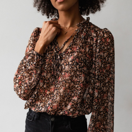 Rožasta bluza Emily Beige - By Marsala