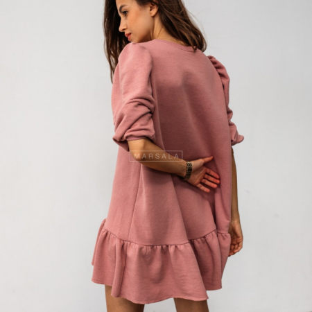 Obleka z nabranimi rokavi in nabranim spodnjim delom Sally v dirty pink barvi - Marsala