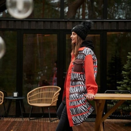 Dolg plašč v srajčnem kroju v vpadljivem Ginger Fire potisku - Naoko