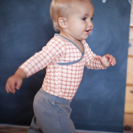 Tri-delni komplet iz organskega bombaža za dojenčke Diamond Tread - Petunia Pickle Bottom