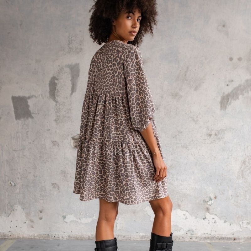 Lahkotna obleka Blush Leopard - By Marsala