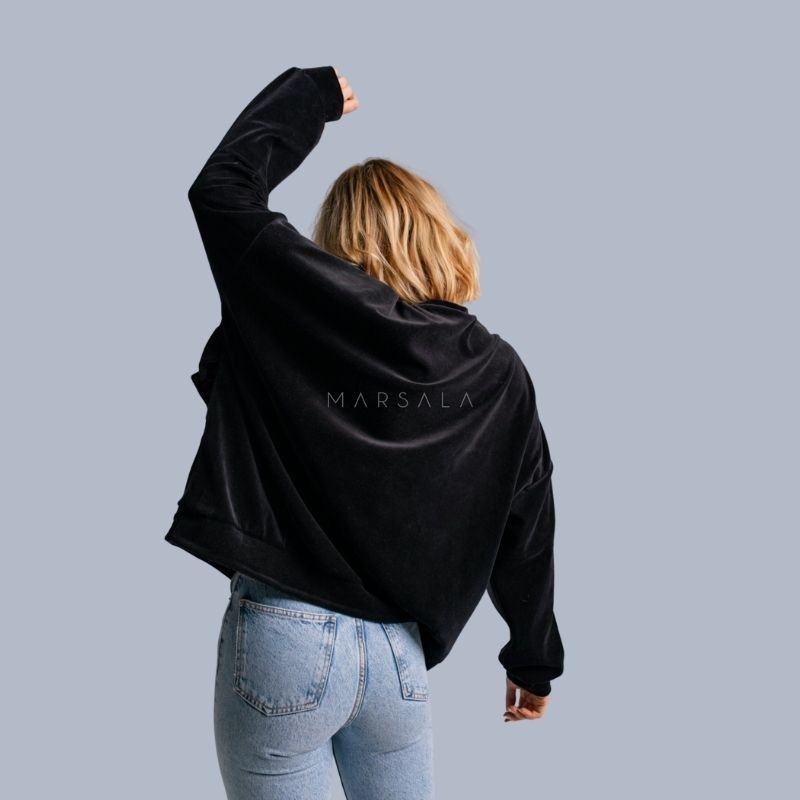 Žameten ˝oversized˝ pulover VELVET ANGEL Black - By Marsala
