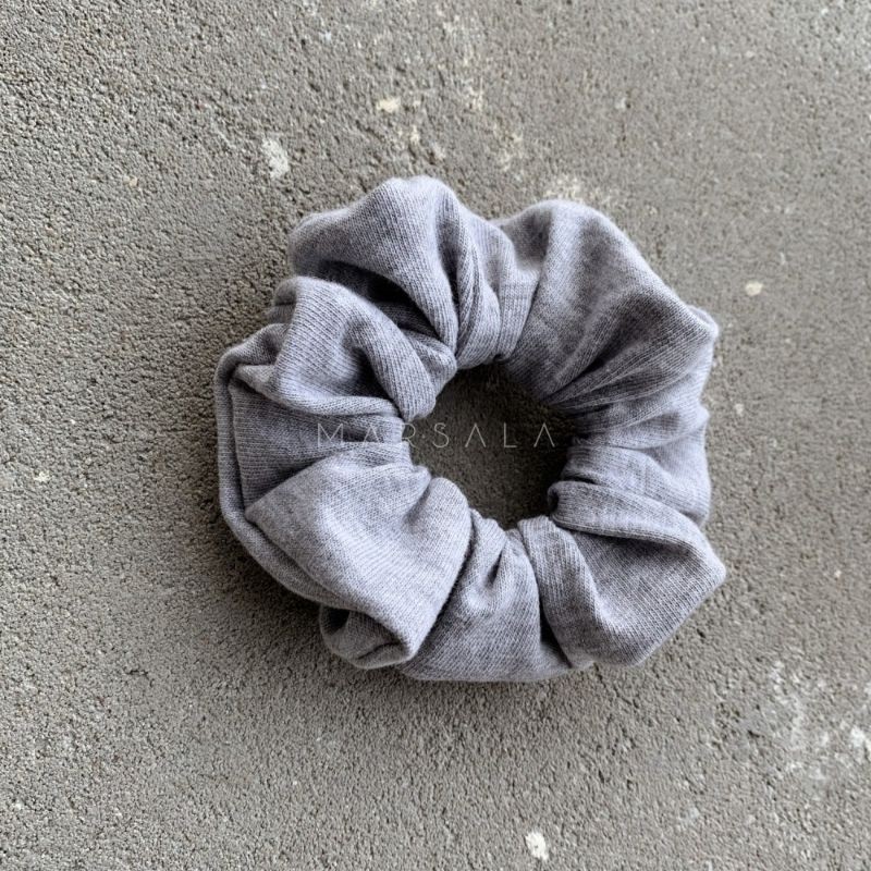 Elastika za lase scrunchie EMI Gray - by Marsala