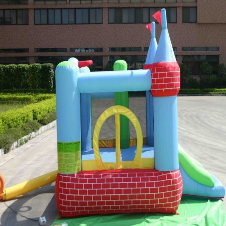 Dvorac na napuhavanje FRATTORIA za djecu - HAPPY HOP