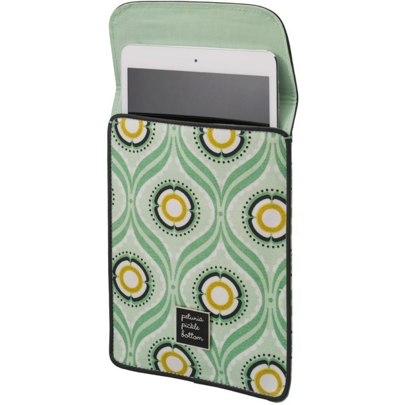 Ovitek za iPad Captivating Corinth (STGL-00-418) - Petunia Pickle Bottom