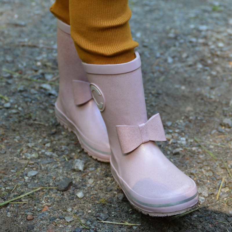 Dežni škornji iz naravne gume z mašno in bleščicami Faded Rose - Mikk - Line