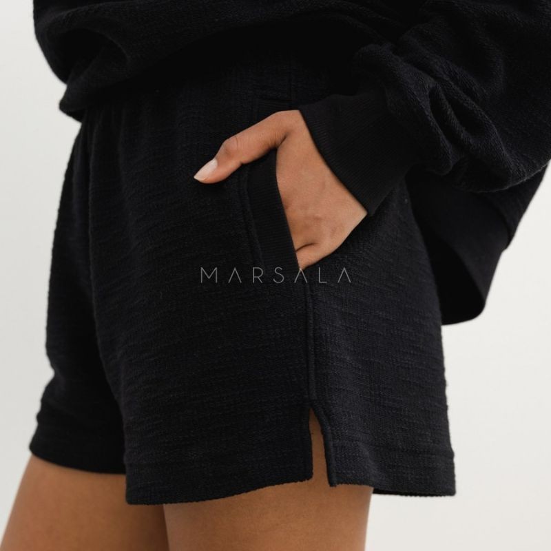 Kratke hlače Le Petit Totally Black - By Marsala