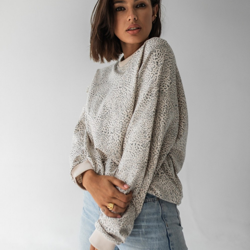 Lahek pulover brez kapuce s potiskom za ženske - Marsala